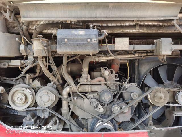 Used Urban Buses Tourism Used Diesel LHD Sightseeing Buses 41 Seats Yuchai EURO III Coach Buses