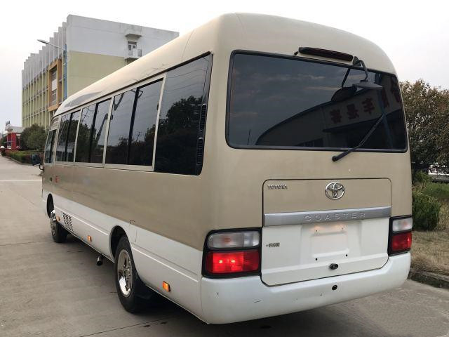 Second-hand Toyota Coaster Bus 3TR Gasoline Bus Used 23 Seats Mini Buses in 2013 Year Use