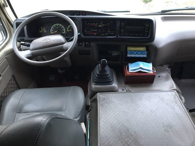 Second-hand Toyota Coaster Bus 3TR Gasoline Bus Used 23 Seats Mini Buses in 2013 Year Use