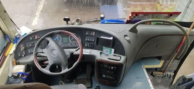 Used Yutong Tour Buses ZK6998 Used 39 Seats Diesel Yuchai Engine Coach Buses Used Intercity Luxury Buses in 2014 Year