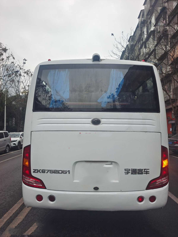 Used Yutong Brand ZK6761 In 2017 Year Used LHD Diesel White Public Bus Used Yuchai Engine EURO V 29 Seats Buses