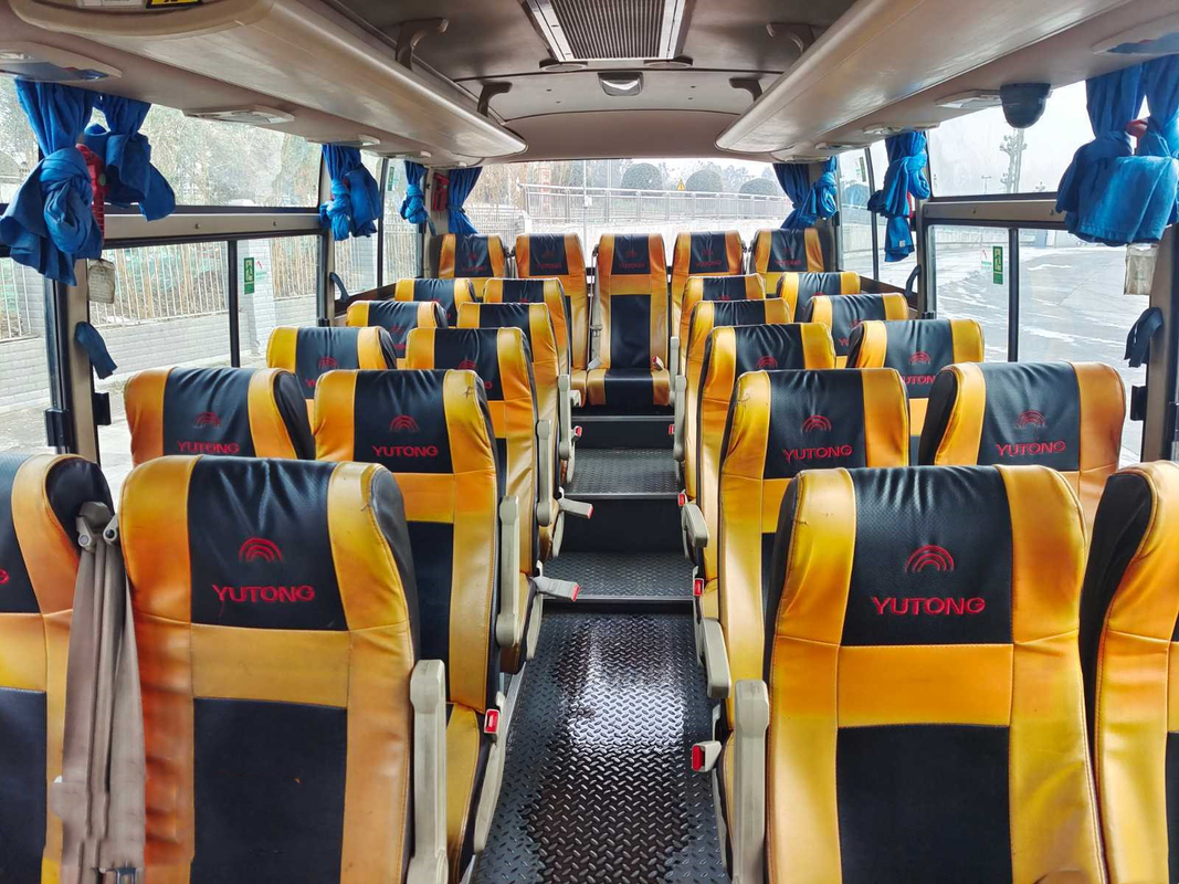 Used Yutong Brand ZK6761 In 2017 Year Used LHD Diesel White Public Bus Used Yuchai Engine EURO V 29 Seats Buses
