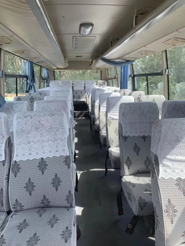 39 Seats ZK6932d Used Yutong Bus Second Hand Front Engine Used Coach Bus RHD Steering