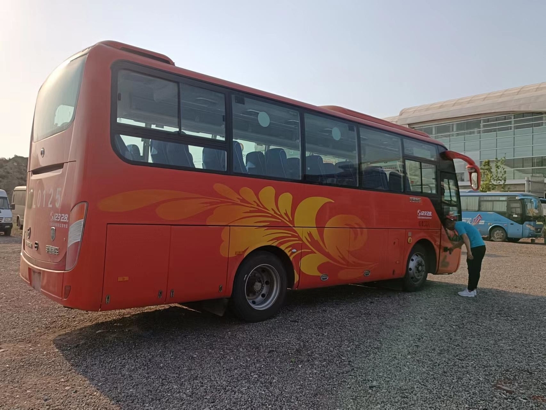 2014 Year 33 Seats Used Zk6808 Yutong Bus Diesel Engines Coach Bus With LHD Steering