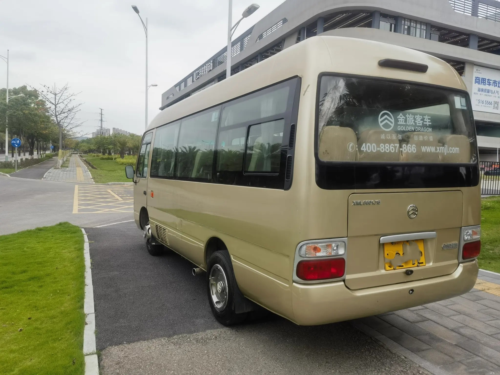 Second Hand Coaster 6 Meters Front Engine 19 Seats Used Golden Dragon