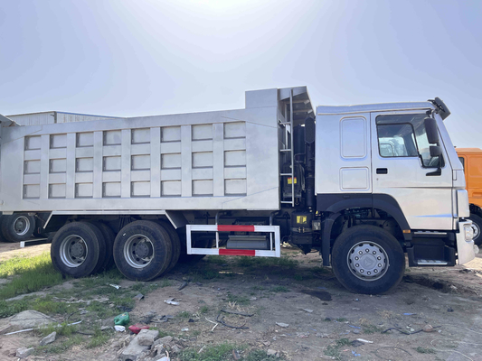 Used Howo Trucks 8 Meters 380hp 6 Cylinders Diesel Engine EURO III 10 Wheels 6×4 Howo Dump Truck ZZ3257