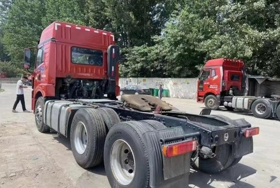 Second Hand Horse Box Trailer 2021 Year Red Color 6×4 Drive Mode Weichai Engine 460hp Used FAW Tractor Truck