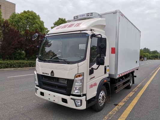 160hp Truck With Refrigeration Howo 18 Cubic Van Weichai Engine 4*2 Drive Mode
