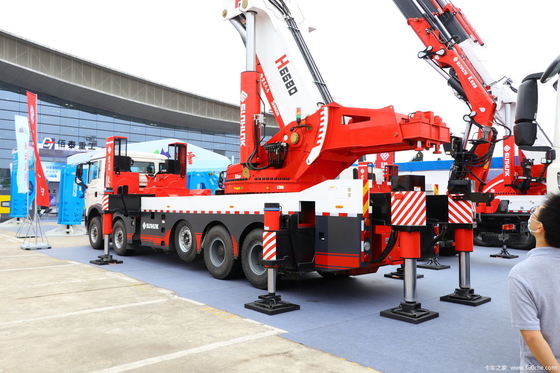 100 Ton Truck Mounted Crane Howo 10*4 Chassis 440hp Knuckle Arm Crane 135 Tons Lifting