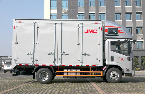 Used Light Cargo Trucks JAC 4.2 Meters Van Box Double Door Single Row Cab With Sleeper