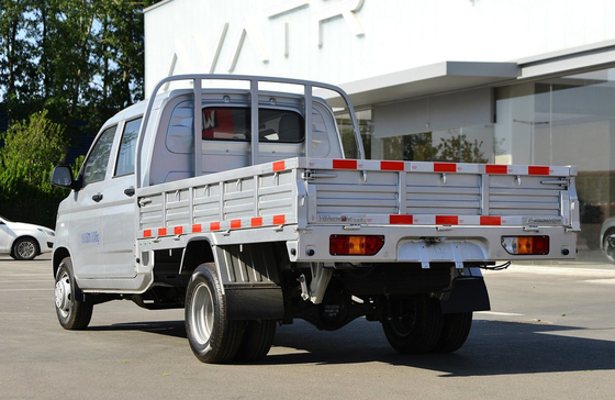 Box Truck Cargo Wuling Light Truck Double Cabin 3350mm Wheelbase 4*2 Drive Mode 6 Tyre