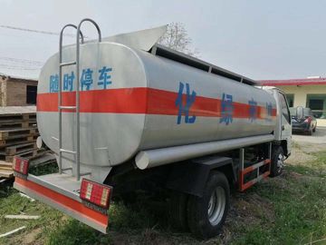 Diesel Used Tanker Trucks Oil Transportation JMC Used Refueling Truck 5 Ton