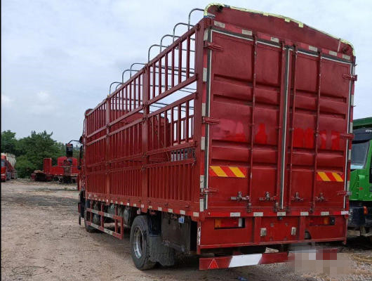 10 Ton Column Plate 26 Feet  Used  Cargo Trucks  For Transport Business In Good Condition