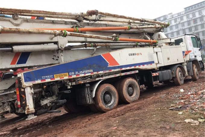 8×4 Drive Mode Used Concrete Pump Truck BENZ-ZOOMLION Brand With 52m Pump